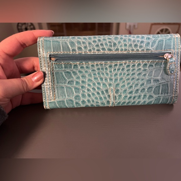 Use Liz Claiborne trifold wallet - Picture 3 of 3